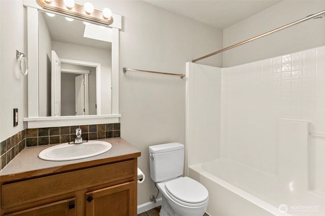 17216 139th Avenue E, Puyallup, WA 98374