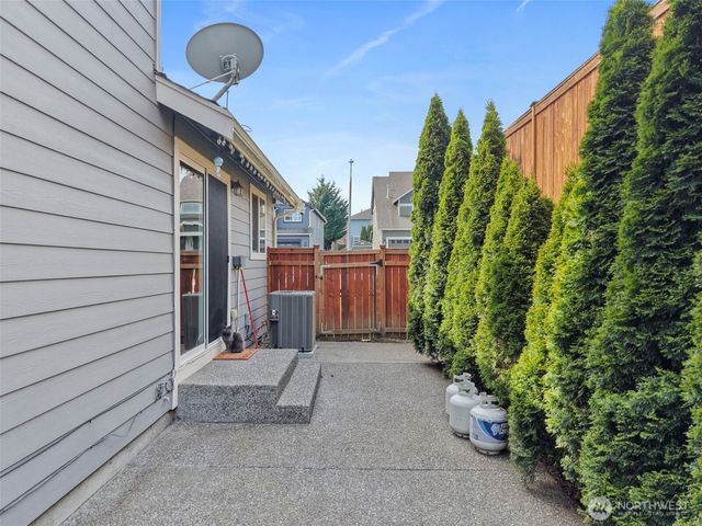 17216 139th Avenue E, Puyallup, WA 98374