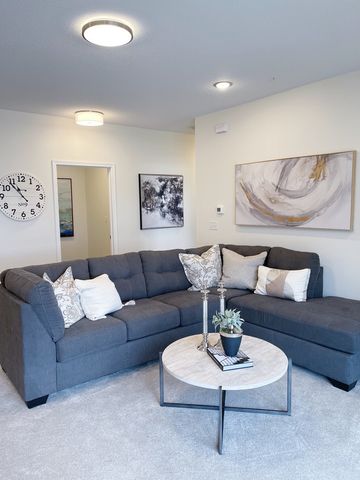 2592 Middle Road 120, Bettendorf, IA 52722