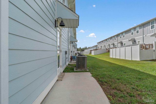 9701 Nature Creek Blvd, Pensacola, FL 32526