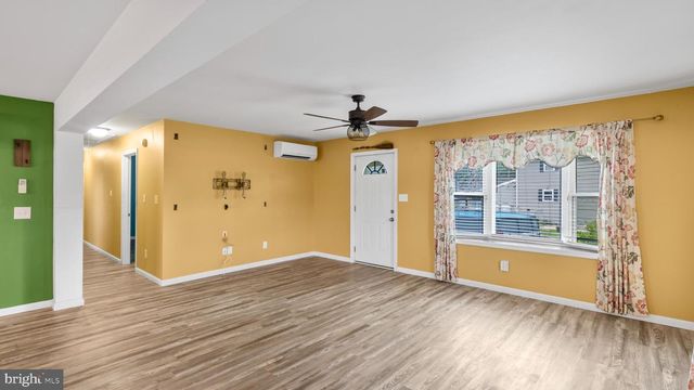 208 ORIOLE AVE, Ridgely, MD 21660