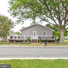 208 ORIOLE AVE, Ridgely, MD 21660