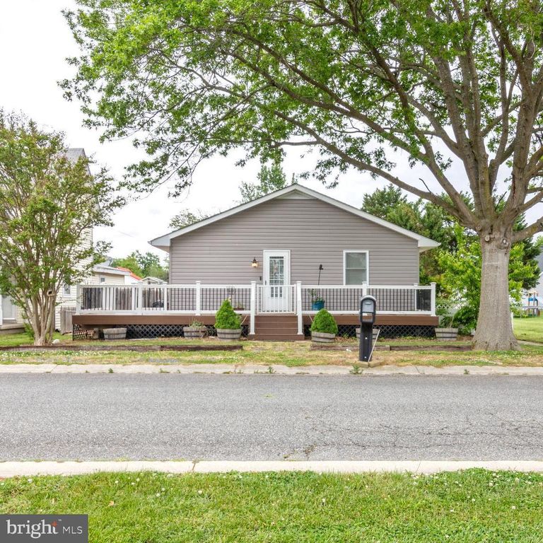 208 ORIOLE AVE, Ridgely, MD 21660