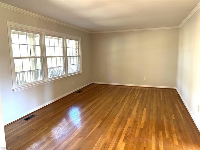 537 Kerry Lake DR, Newport News, VA 23602