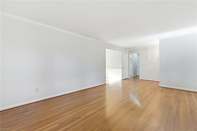 537 Kerry Lake DR, Newport News, VA 23602