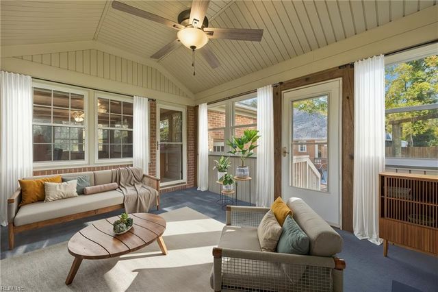 537 Kerry Lake DR, Newport News, VA 23602