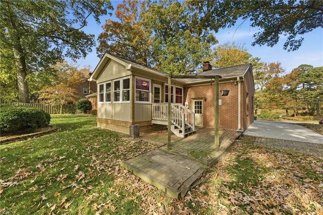 537 Kerry Lake DR, Newport News, VA 23602