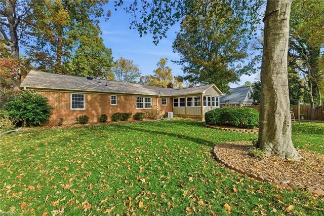 537 Kerry Lake DR, Newport News, VA 23602