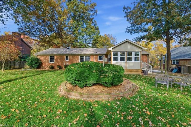 537 Kerry Lake DR, Newport News, VA 23602