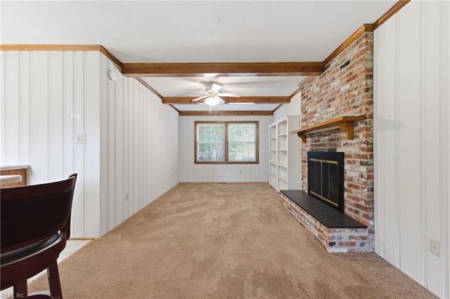 537 Kerry Lake DR, Newport News, VA 23602