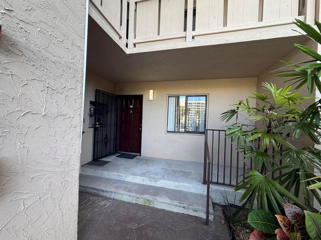 2202 S Cypress Bend Drive 101, Pompano Beach, FL 33069