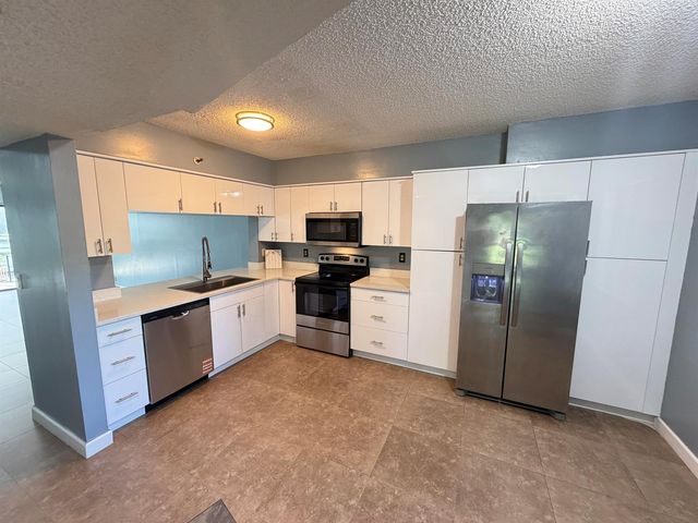 2202 S Cypress Bend Drive 101, Pompano Beach, FL 33069