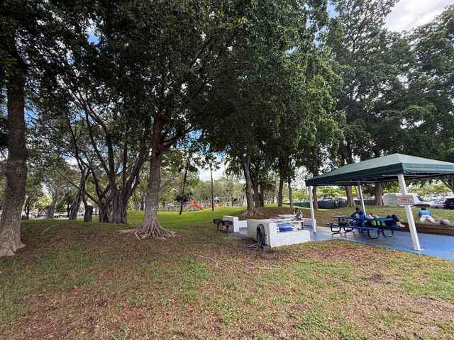 2202 S Cypress Bend Drive 101, Pompano Beach, FL 33069