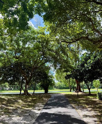 2202 S Cypress Bend Drive 101, Pompano Beach, FL 33069