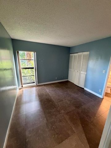 2202 S Cypress Bend Drive 101, Pompano Beach, FL 33069