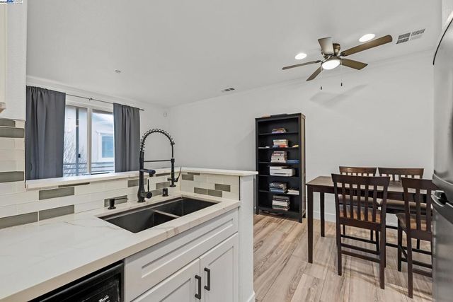 1594 Tucker St 56, Oakland, CA 94603