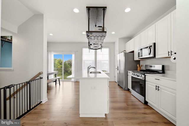 100 STRIBLING WAY, Winchester, VA 22602