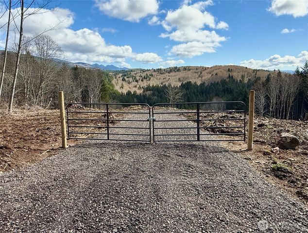 418 August Road, Onalaska, WA 98570