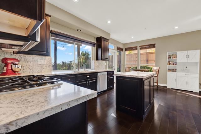 2223 Rock View Glen, Escondido, CA 92026