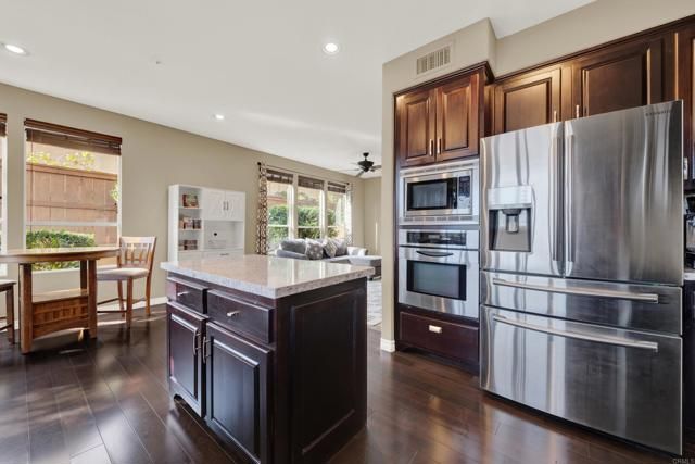 2223 Rock View Glen, Escondido, CA 92026