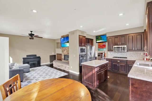 2223 Rock View Glen, Escondido, CA 92026