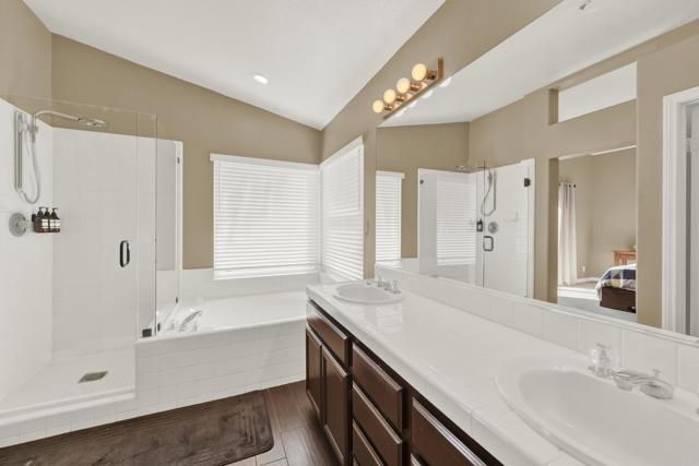 2223 Rock View Glen, Escondido, CA 92026