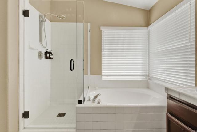 2223 Rock View Glen, Escondido, CA 92026