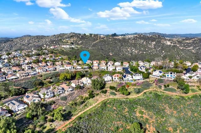 2223 Rock View Glen, Escondido, CA 92026