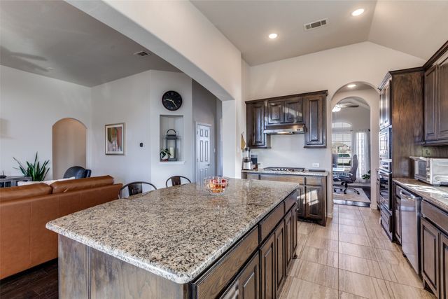 504 Mary Ruth Place, Celina, TX 75009