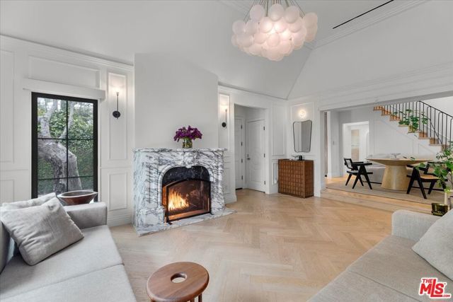 161 S Laurel Avenue, Los Angeles, CA 90048