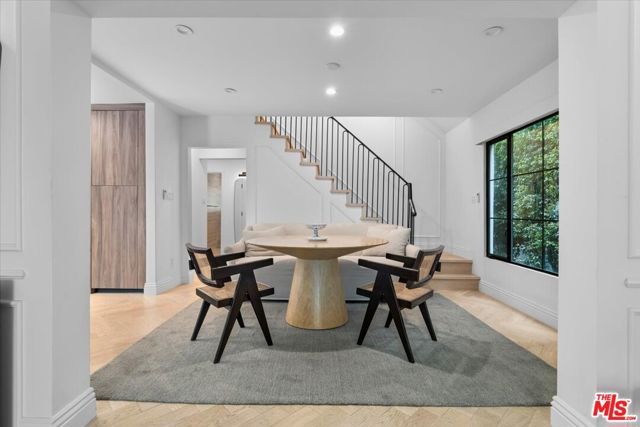 161 S Laurel Avenue, Los Angeles, CA 90048