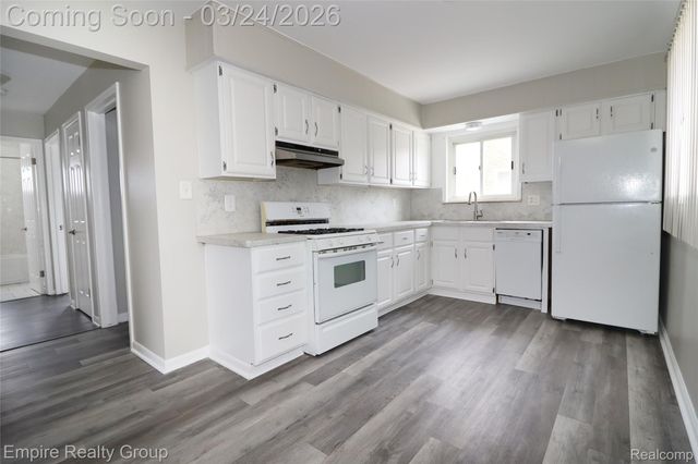 6444 Sunset Street, Garden City, MI 48135