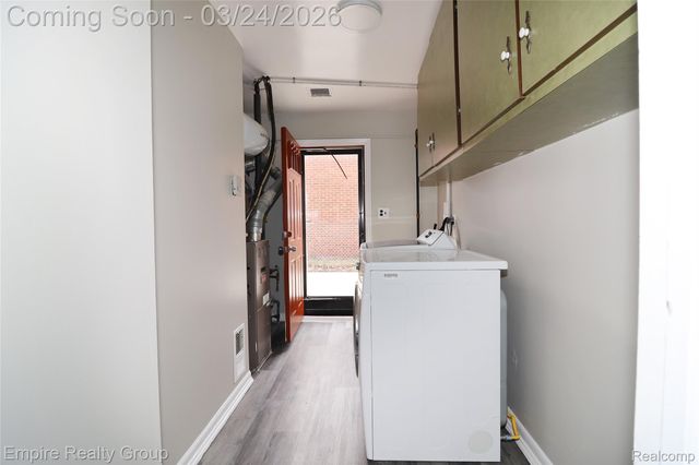 6444 Sunset Street, Garden City, MI 48135