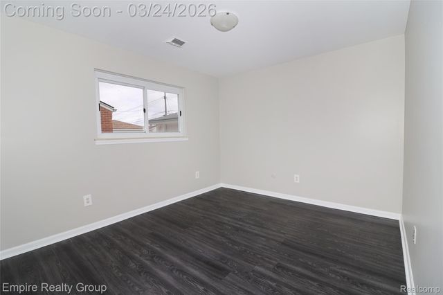 6444 Sunset Street, Garden City, MI 48135