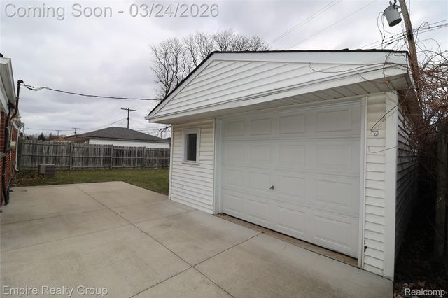 6444 Sunset Street, Garden City, MI 48135