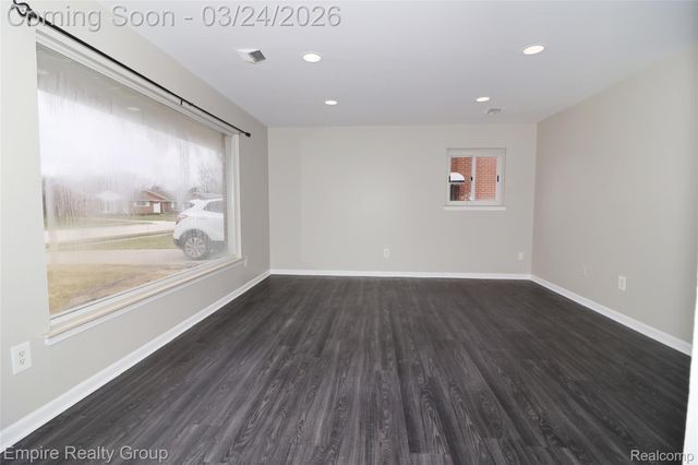 6444 Sunset Street, Garden City, MI 48135