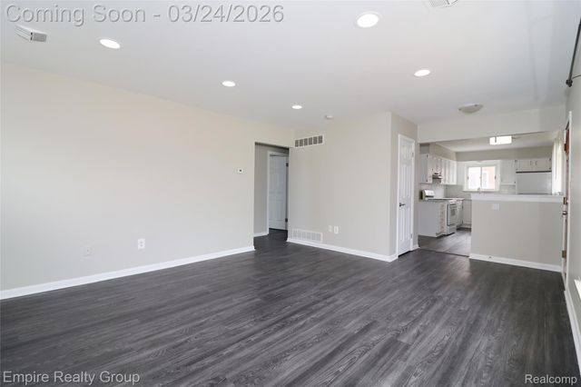 6444 Sunset Street, Garden City, MI 48135