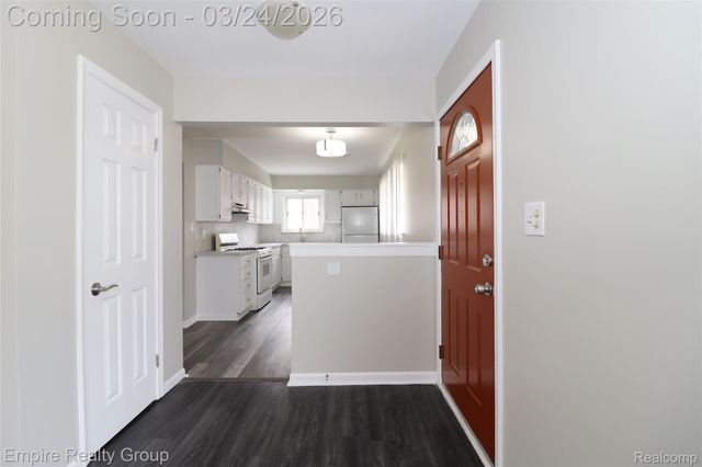 6444 Sunset Street, Garden City, MI 48135