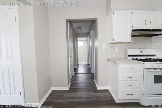 6444 Sunset Street, Garden City, MI 48135