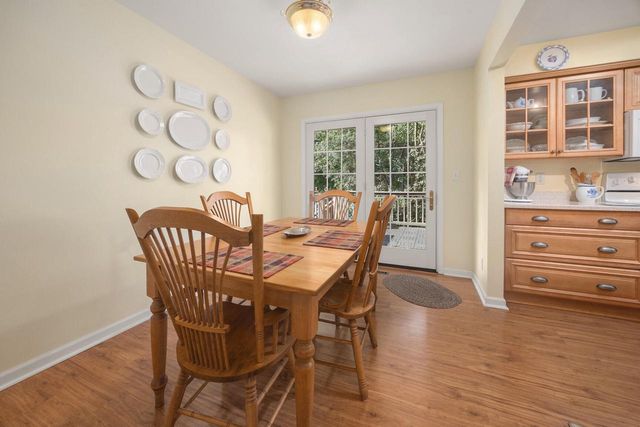 648 Hollybrook LANE, Saukville, WI 53080