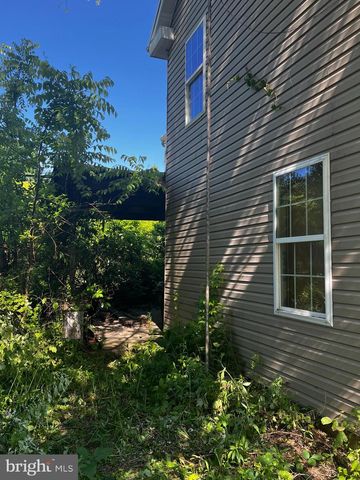158 HOUCK RD, Fleetwood, PA 19522