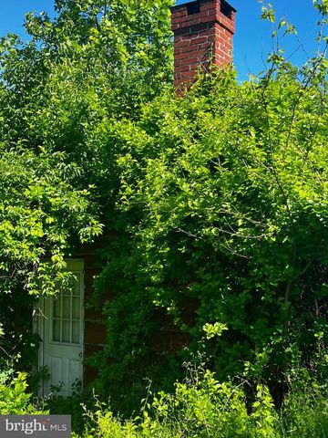 158 HOUCK RD, Fleetwood, PA 19522