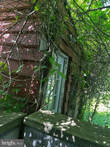 158 HOUCK RD, Fleetwood, PA 19522