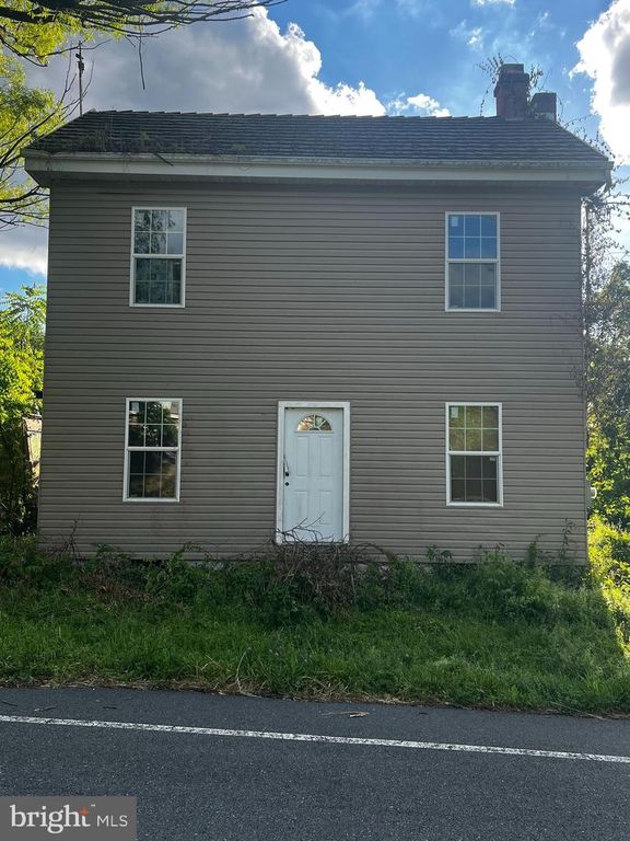 158 HOUCK RD, Fleetwood, PA 19522