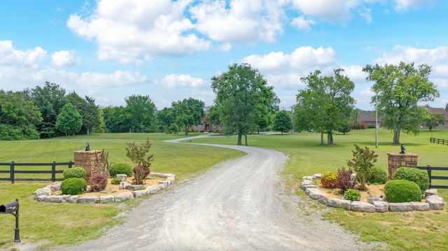 410 Jennings Ln, NW, Shelbyville, TN 37160