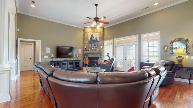 410 Jennings Ln, NW, Shelbyville, TN 37160