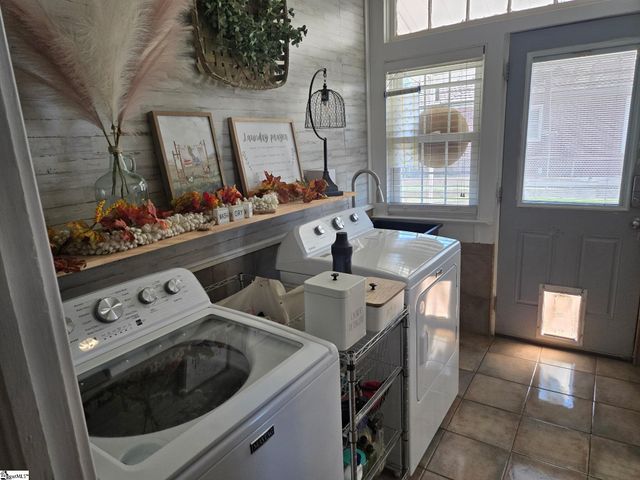 211 Duke Street, Ninety Six, SC 29666