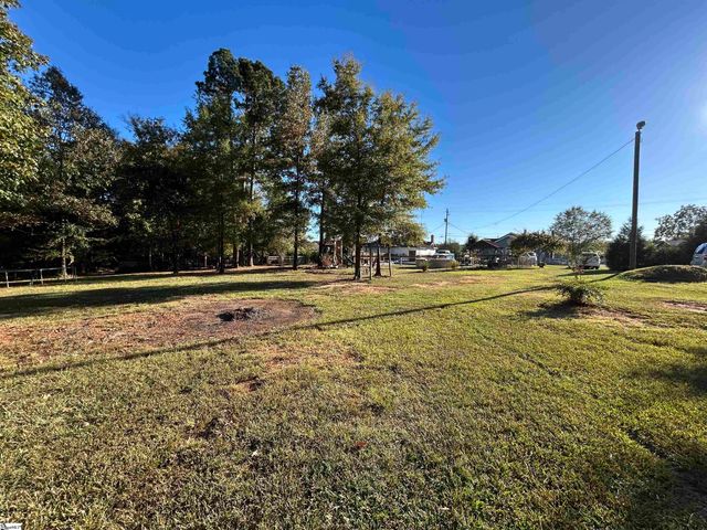 211 Duke Street, Ninety Six, SC 29666