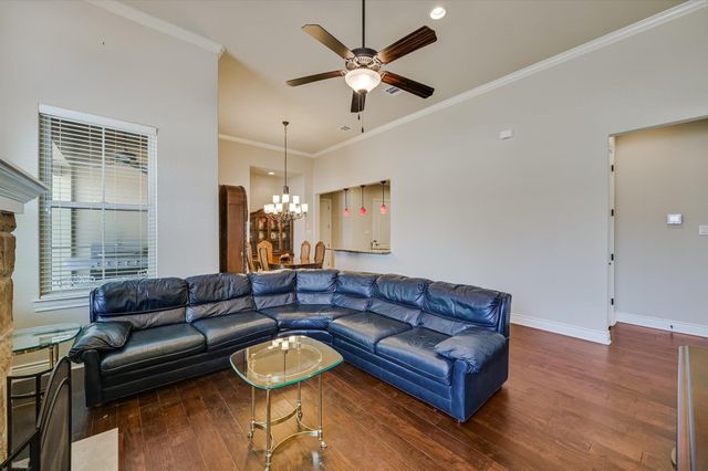 103 Rivalto CIR 1, Lakeway, TX 78734