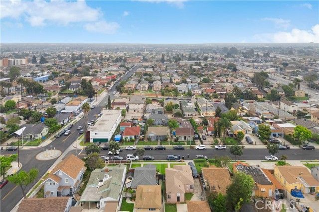 11210 Van Buren, Los Angeles, CA 90044